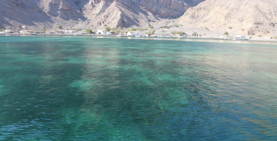 Klares Wasser in Khasab